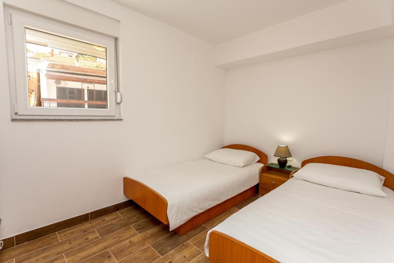 Butique Maris Apartment Komarna Exterior foto